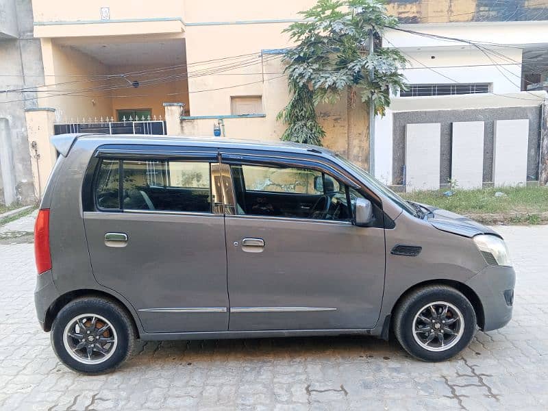 Suzuki Wagon R 2014 3