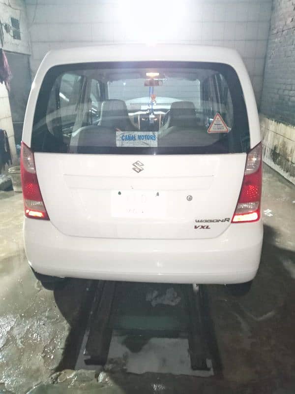 Suzuki Wagon R 2018 1