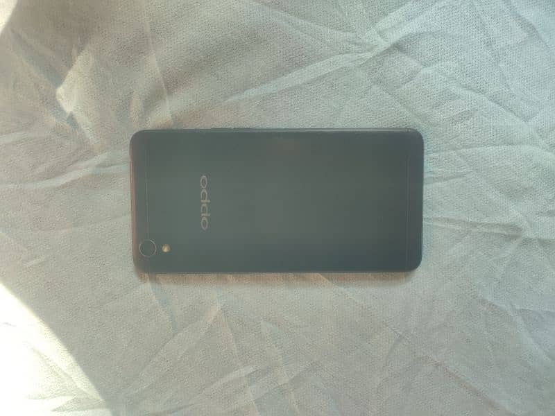 Oppo A37 very good condition 2