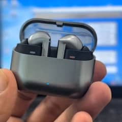 All Earbuds/Airpods Available