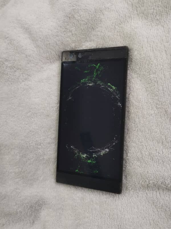 Razer Phone 2 perfect Gaming experience 8gb 64gb 120hz display Non pta 2