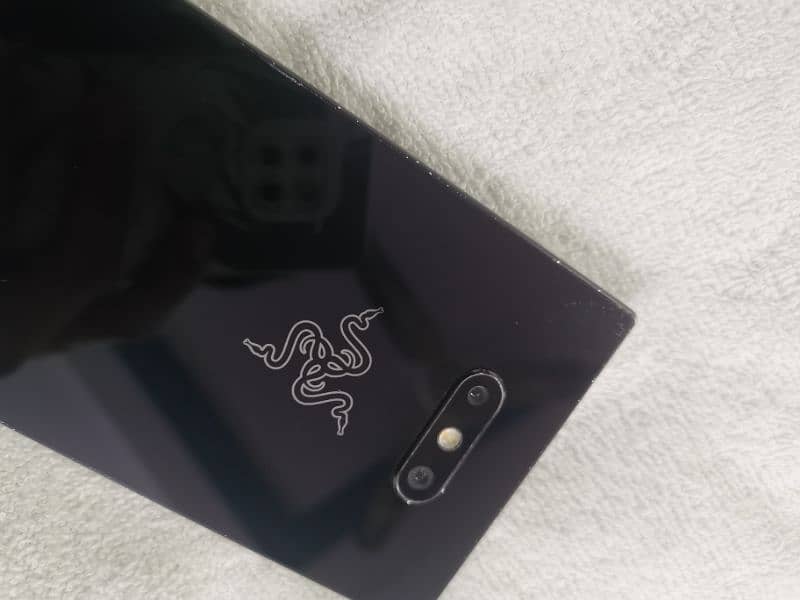 Razer Phone 2 perfect Gaming experience 8gb 64gb 120hz display Non pta 8