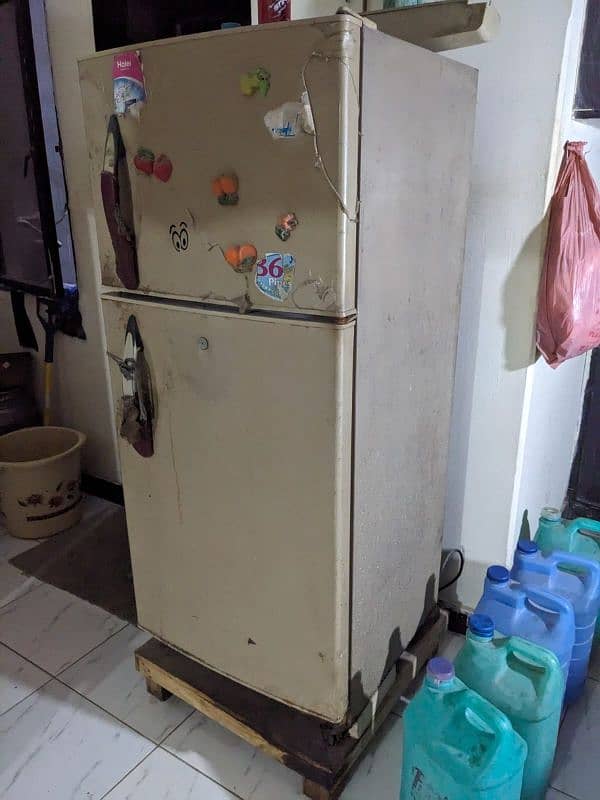 refrigerator urgent sell 1