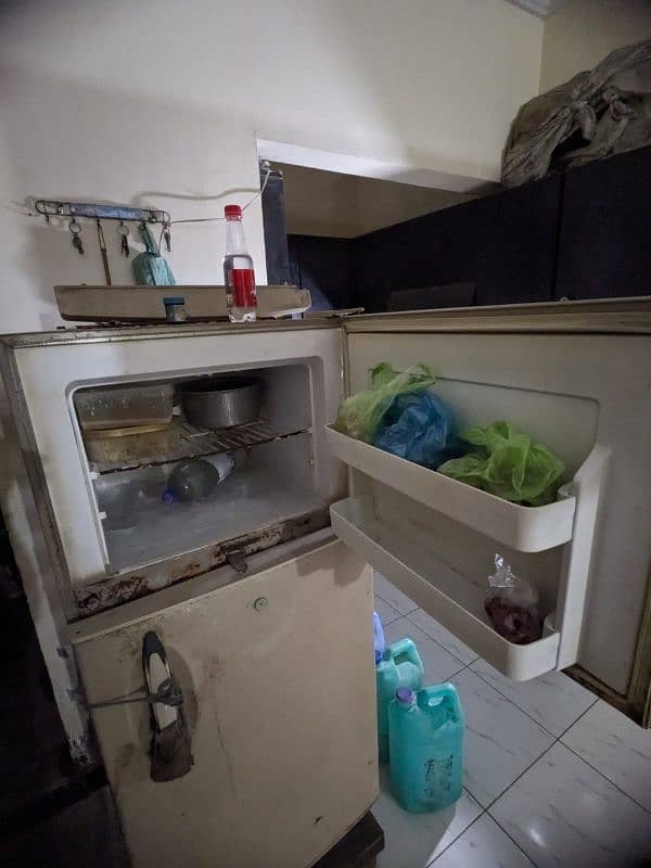 refrigerator urgent sell 3