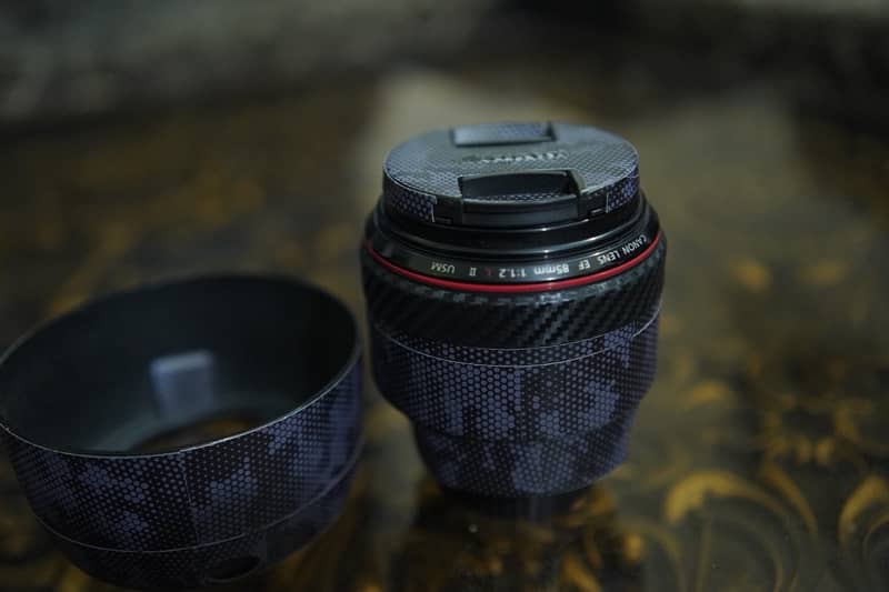 Canon 85mm 1.2 Lii condition good Glass neat clean serious person 7