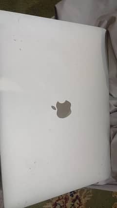 macbook pro 2017 model