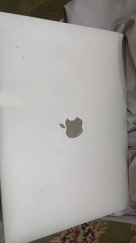 macbook pro 2017 model 0