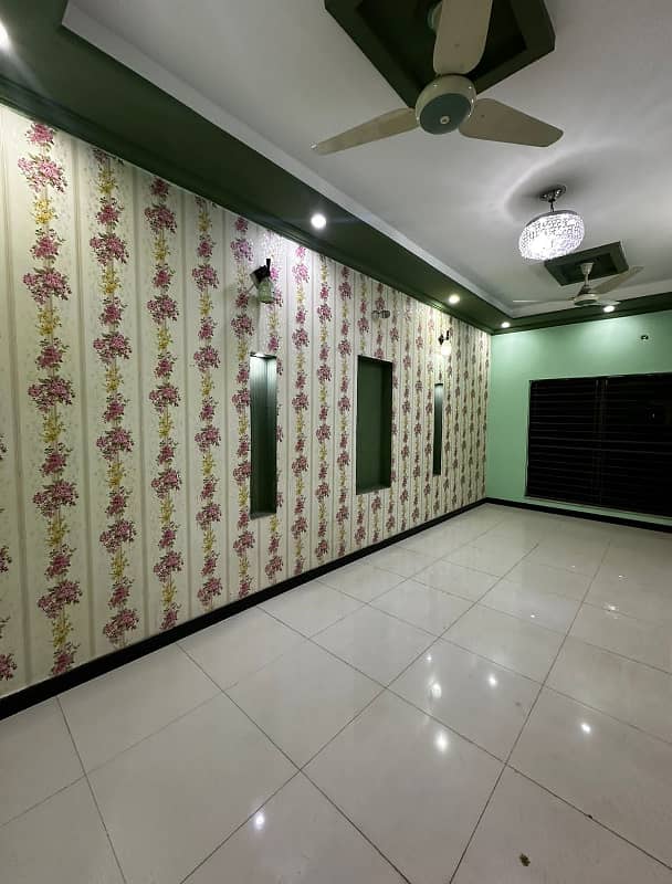 5 Marla Beautifully Designed Lower Portion For Rent In Park View City Lahore. 3