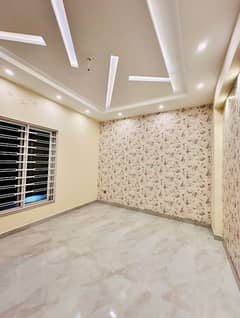 10 Marla Beautifully Designed Lower Portion For Rent In Park View City Lahore.