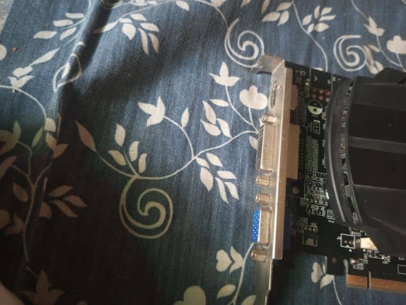 Nvidia gtx 750ti, 2GB , DDR5, graphics card, Garbage Display 1