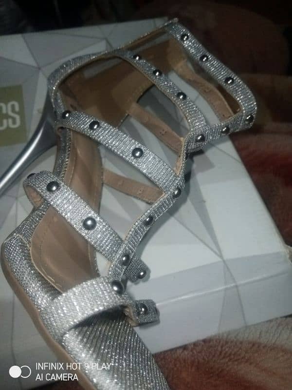 heels in pencil silver color 36 size 0