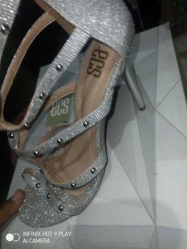 heels in pencil silver color 36 size 5