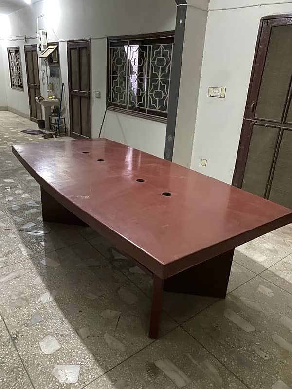 8 seater office table (almost new condition) 1