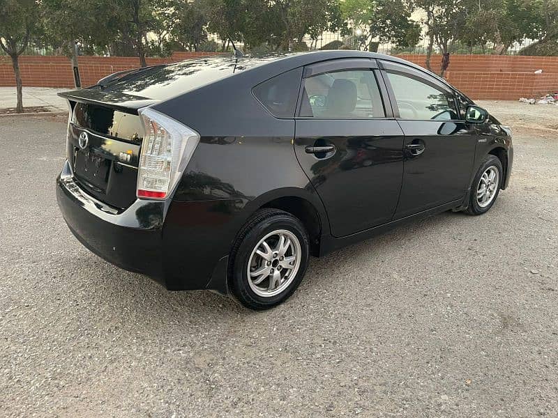 Toyota Prius 1.8 Turbo 1