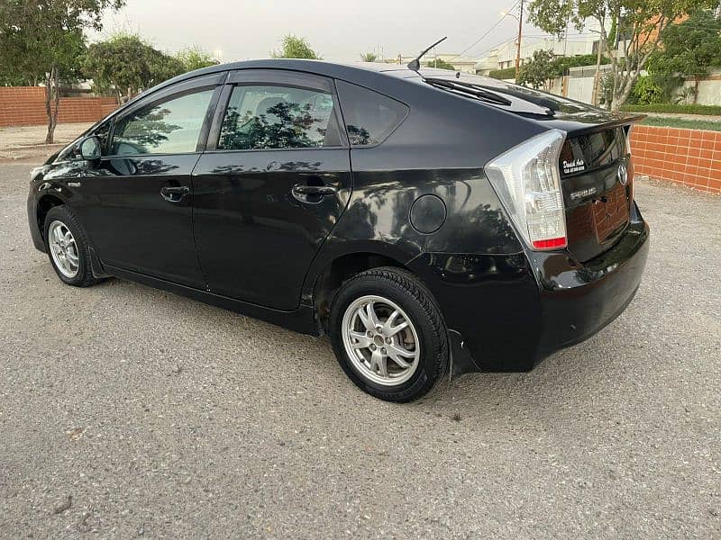 Toyota Prius 1.8 Turbo 2