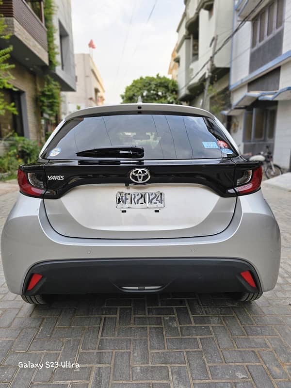 Toyota Yaris Hatchback 2024 1