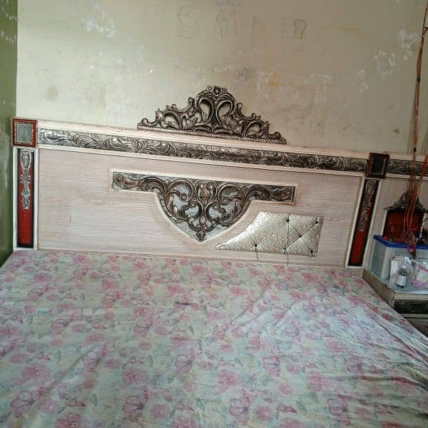 king size bed 1