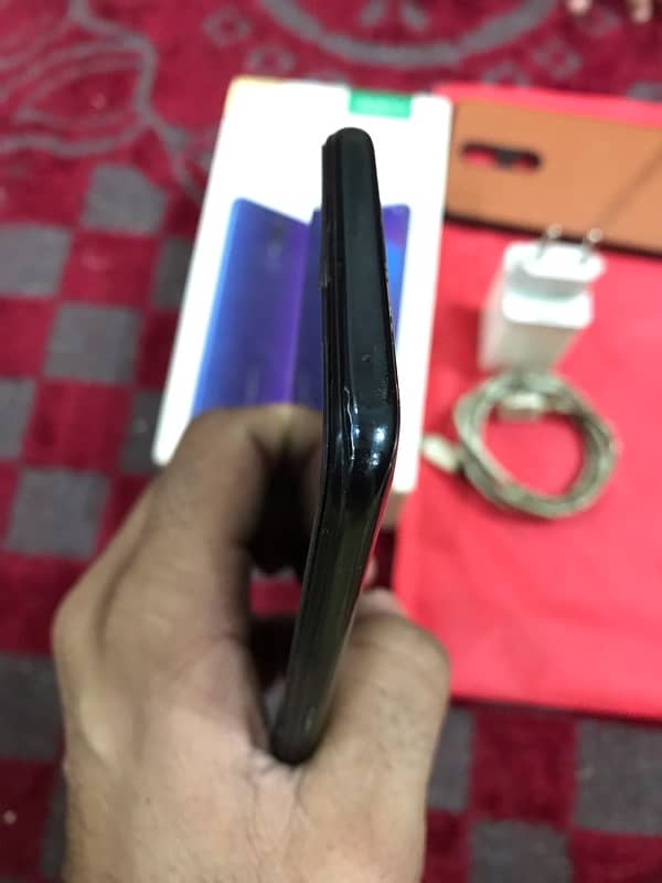 oppo F11 lush phon 9