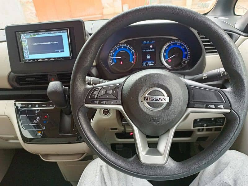 Nissan Roox 2024 10