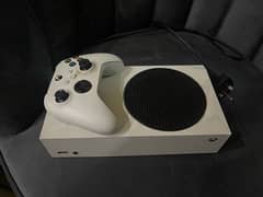 Xbox Series S 512 GB Excellent Condition