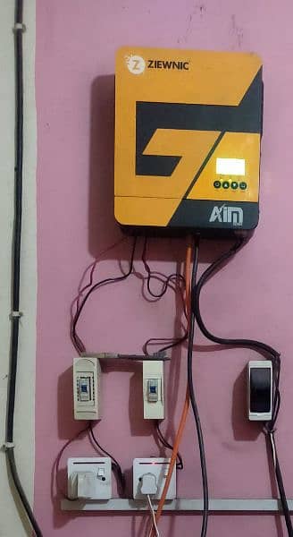 3kva Ziewnic haybrid solar inverter 1