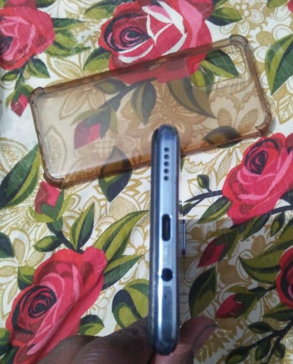 infinix note 8 6/128 condition 10/8 side button not working 3