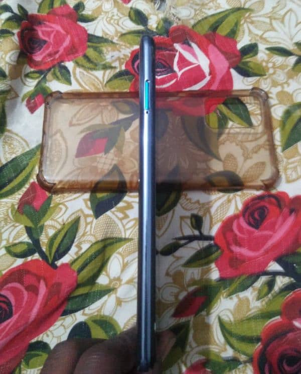 infinix note 8 6/128 condition 10/8 side button not working 7