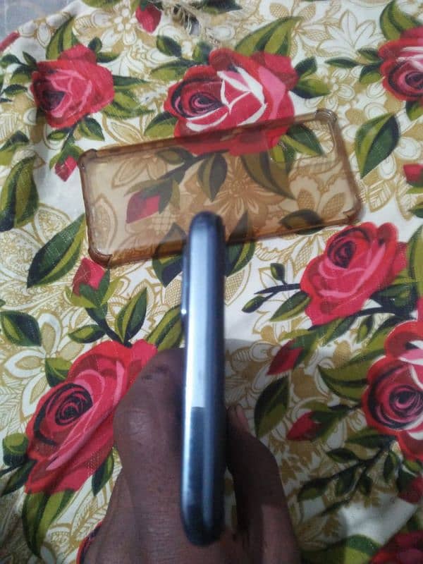 infinix note 8 6/128 condition 10/8 side button not working 8