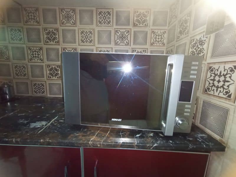 Microwave oven with grill 2