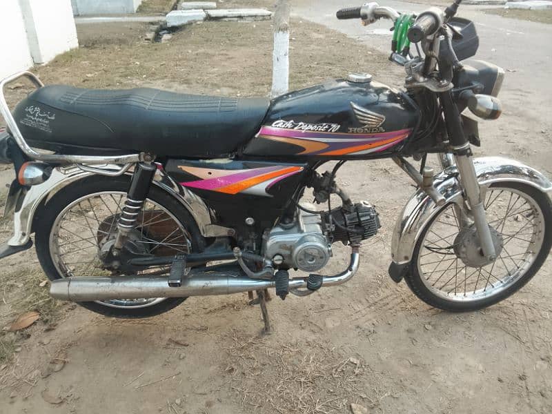 Motor Bike CD70  for sale good condition 2