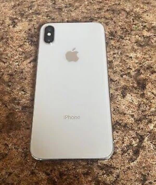 iphone for sale in arifwala contact 03431079835 whtsap 0