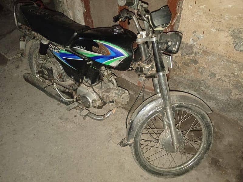 united CD 70 bike black colour lahore number good condition 8