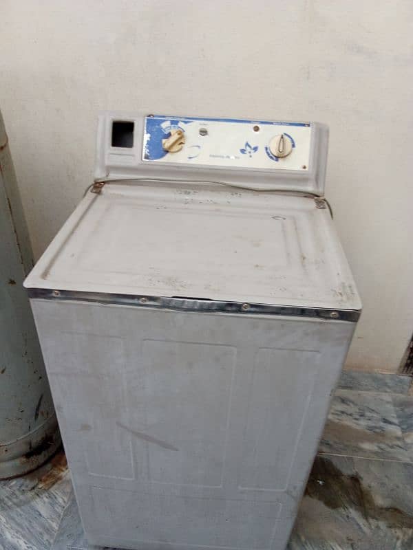 Big top washing machine 1