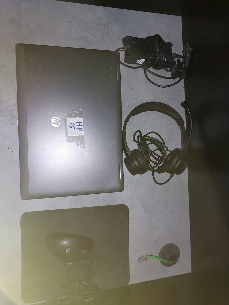 laptop with head phones and keybord mouse full sets 3