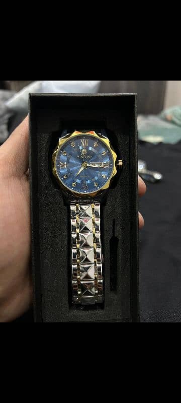 hole sale rate watches available onjy 4 piece Great and lovely looks 0