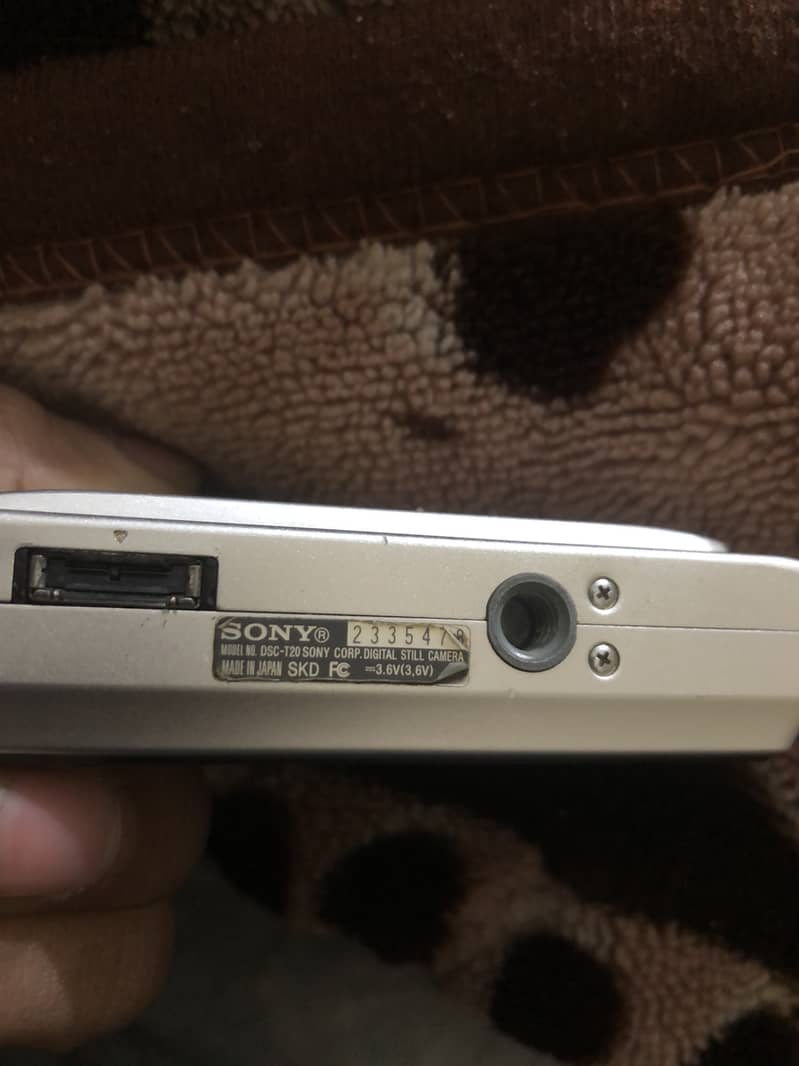 Sony DSC-T20 3