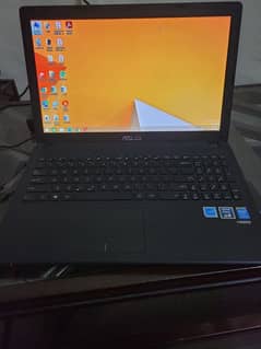 Asus Laptop 15.6 Inch HD Display Like New at Throw Away Price