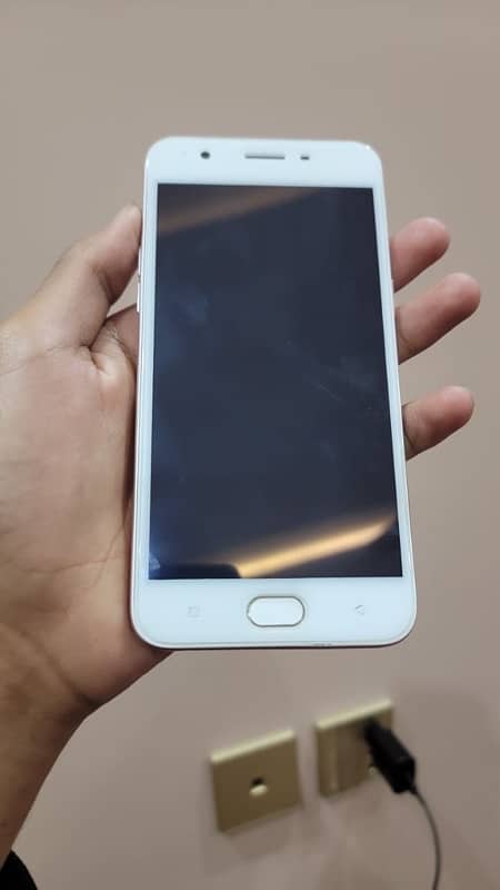 Oppo A57 0