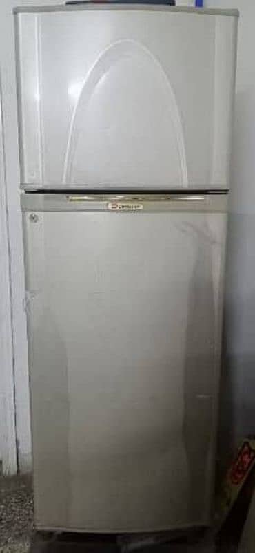 Dalawance fridge for sale 0