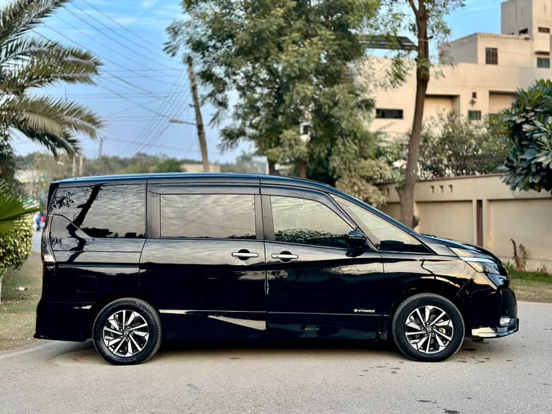 Nissan  SERENA E-POWER HIGHWAYSTAR 2020 6