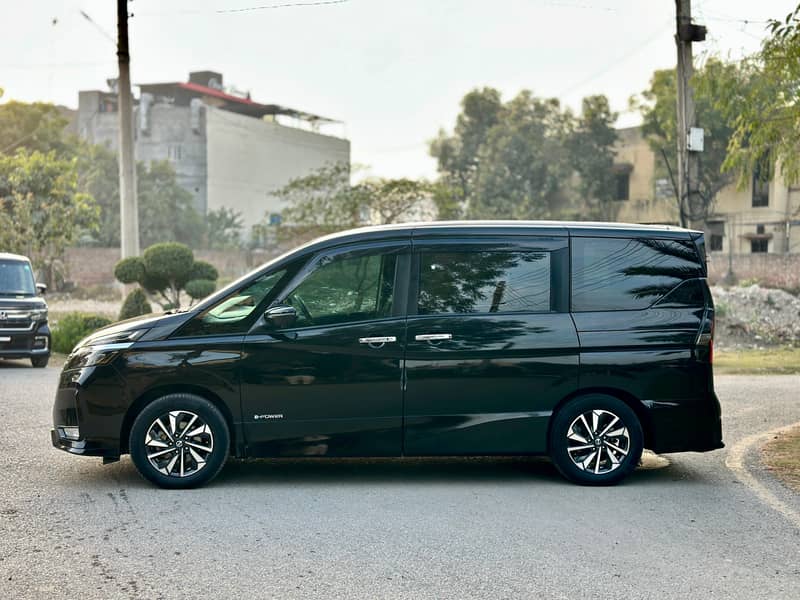 Nissan  SERENA E-POWER HIGHWAYSTAR 2020 8