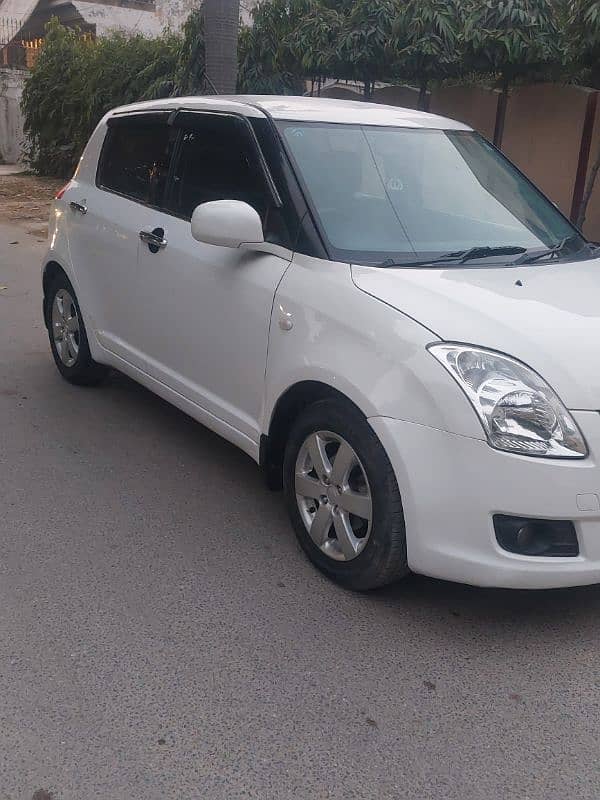 Suzuki Swift DLX 2018 Auto Total Genuine Mint Condition 8