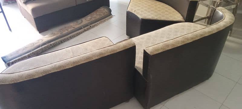 almost new sofa set bahria apartments 2