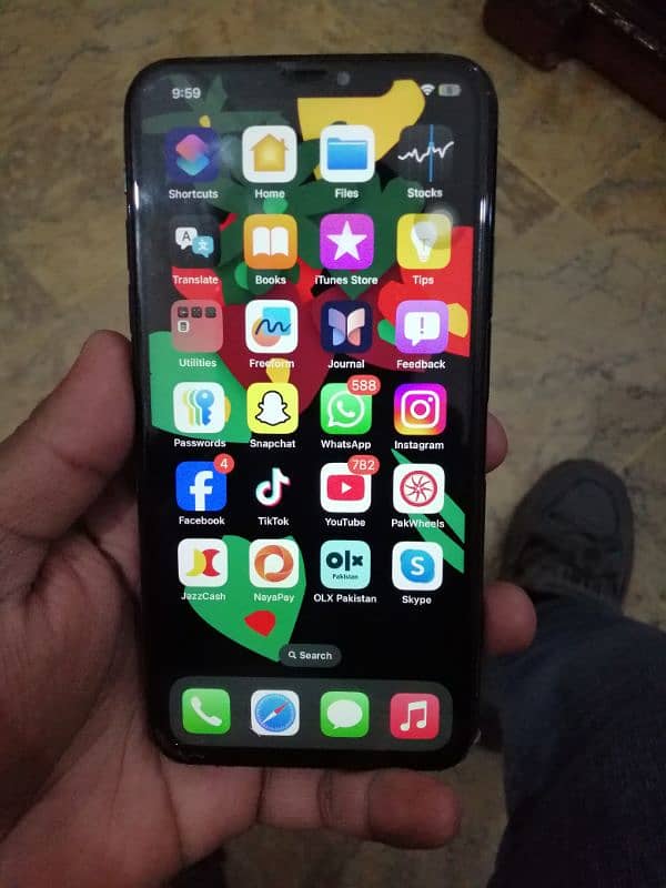 iphone 11 pro max 64gb non pta hai 5