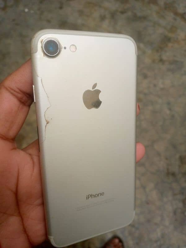 i phone 7    128. gb-  Rabta    03128584401 only call 3