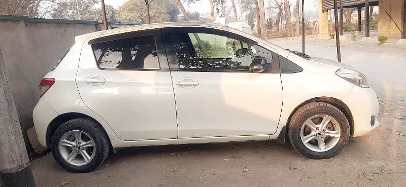 Toyota Vitz 2012 3