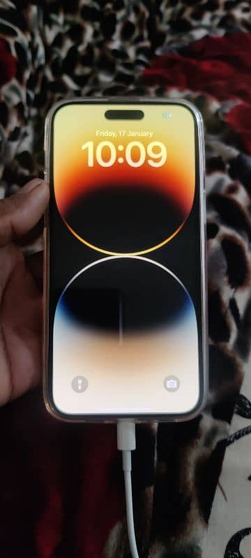 I phone 14 pro max jv 128gb h  LLa model h koi bi masla ni h 10by10 h 1