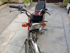 united cg 125cc us euro-2 bike red colour lahore number good condition