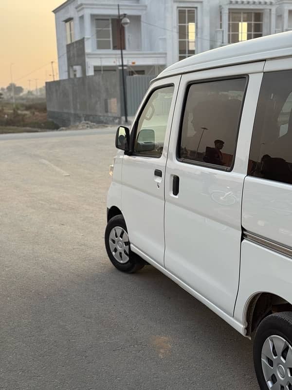 Daihatsu Hijet 2020 9