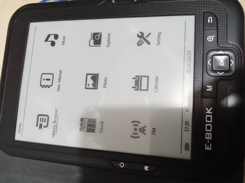 E-ink Ebook Reader (Read Ad) 7